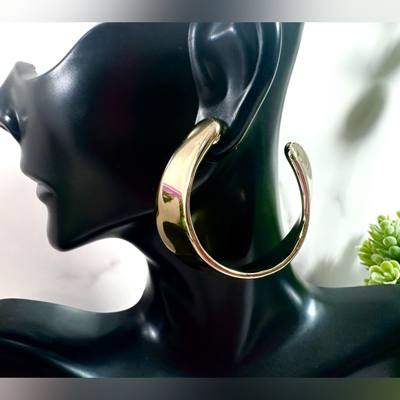 💛Robert Lee Morris SOHO Chunky U-Hoop Earrings - Picture 3 of 10